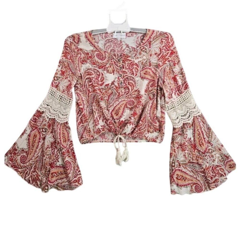 Kendall + Kylie Boho Cropped Paisley‎ Print Top Bell Sleeves Lace Trim Sz XS Red